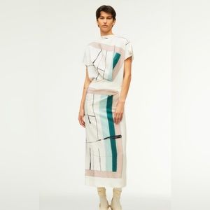 Limited-Edition Silk Abstract Print Dress 💛